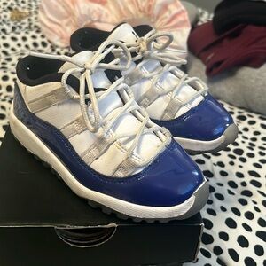 Jordan 11s
